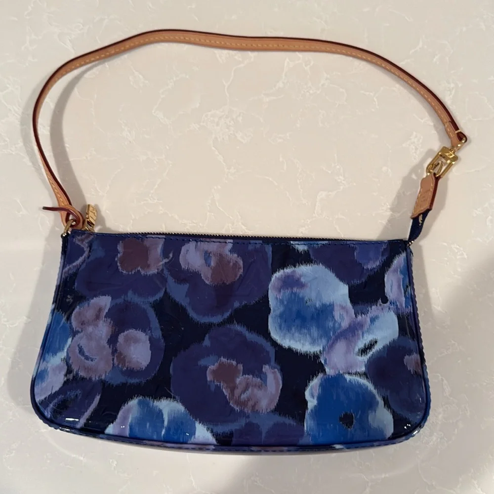 VEUC Louis Vuitton Vernis Ikat Floral Pochette Limited Edition 2013